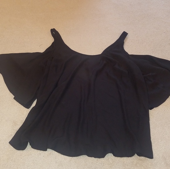 torrid Tops - Torrid Blouse w/ Flutter/Cold Shpulder Sleeves